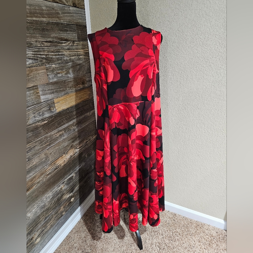 Calvin Klein Elegant Red Floral Women's Dress